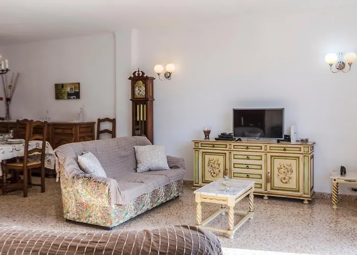 Сasa de vacaciones Townhouse Dionis By Homevillas360 *