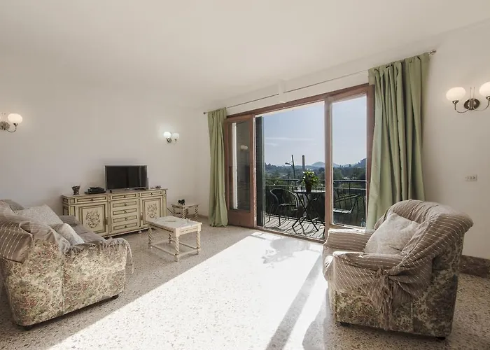 Сasa de vacaciones Townhouse Dionis By Homevillas360