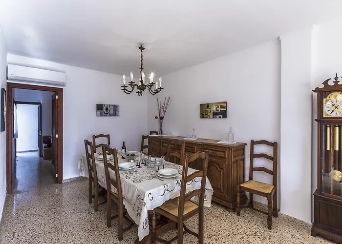 Сasa de vacaciones Townhouse Dionis By Homevillas360