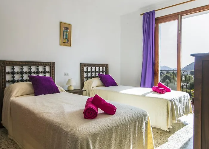 Vakantiehuis Townhouse Dionis By Homevillas360